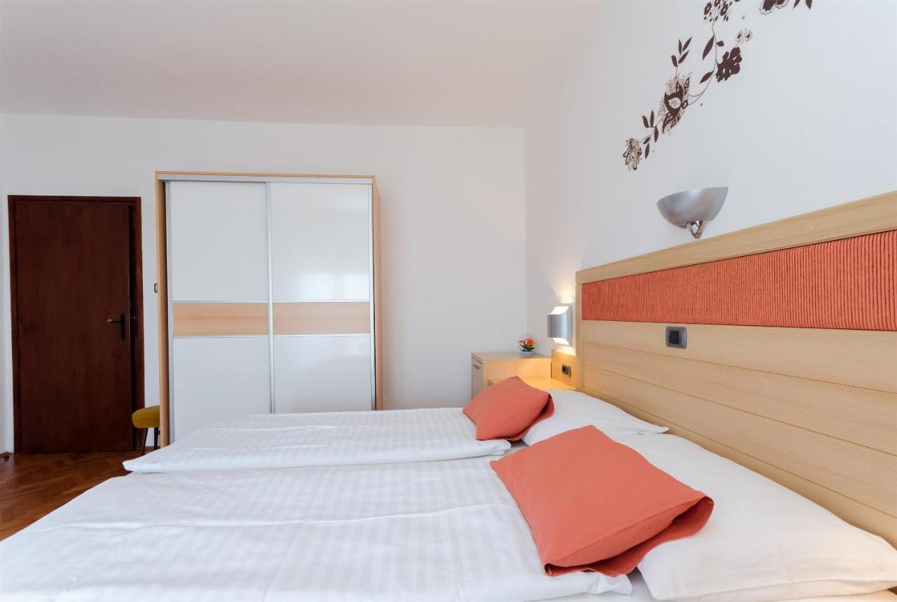 Apartments Mirjana B Lopar Luaran gambar