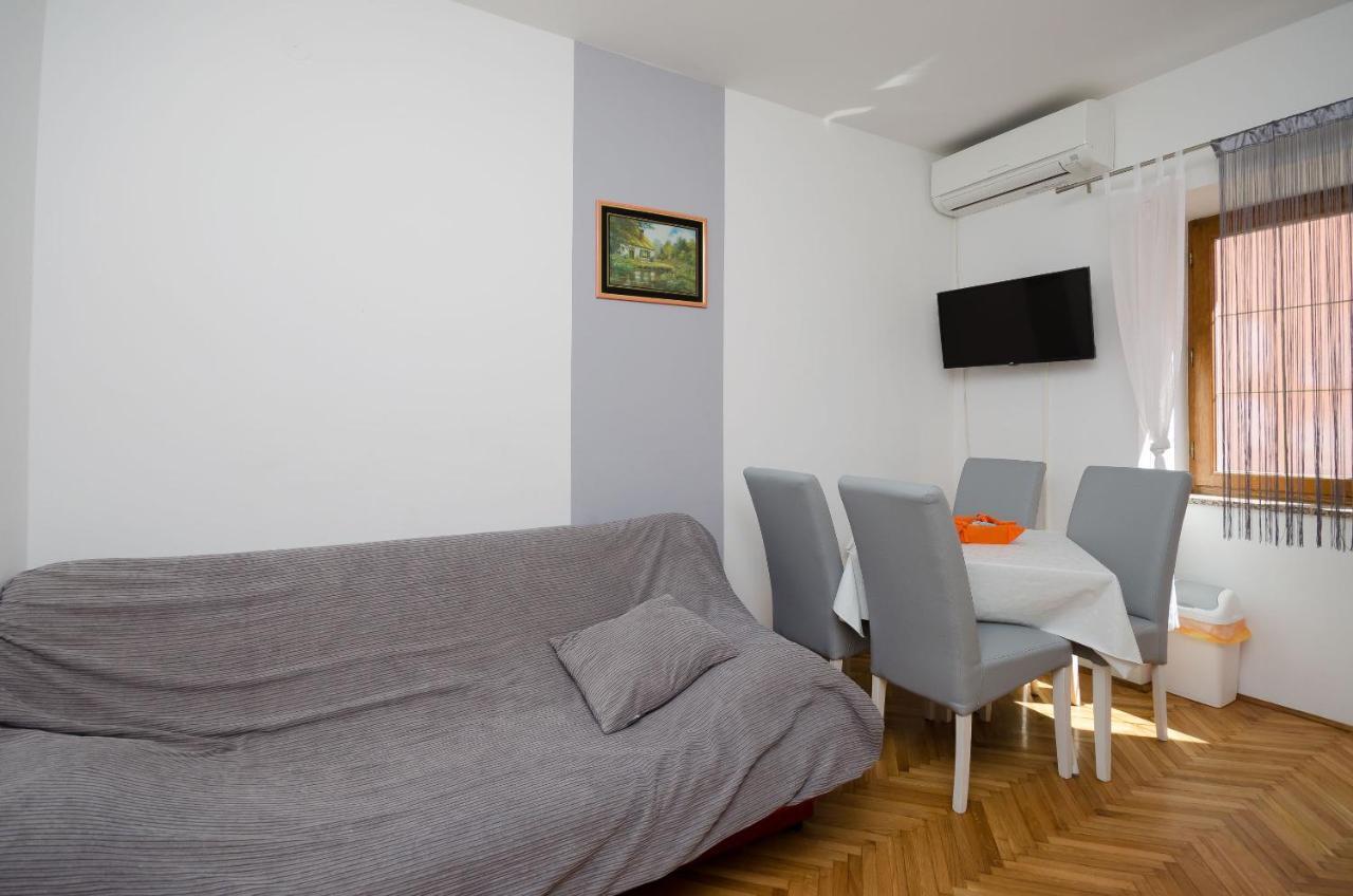 Apartments Mirjana B Lopar Luaran gambar