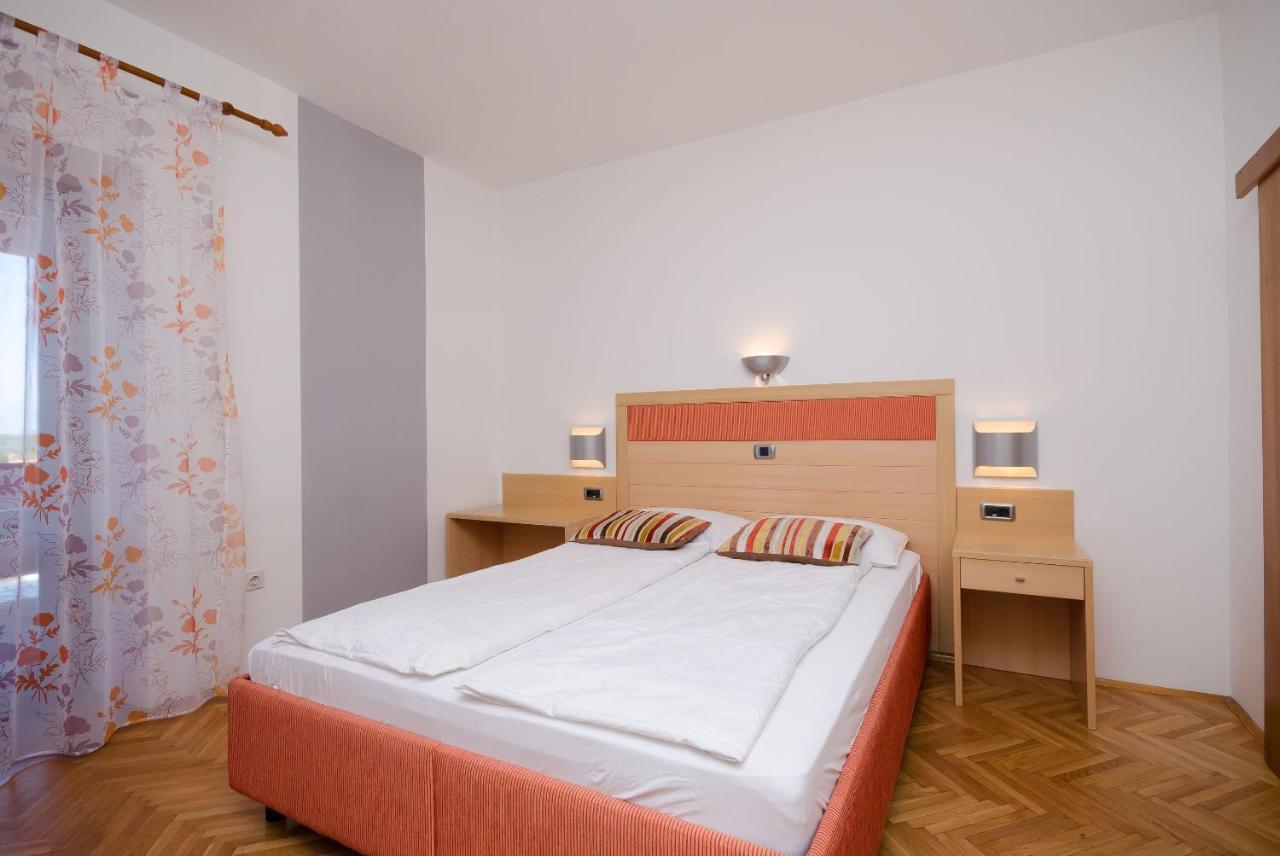 Apartments Mirjana B Lopar Luaran gambar